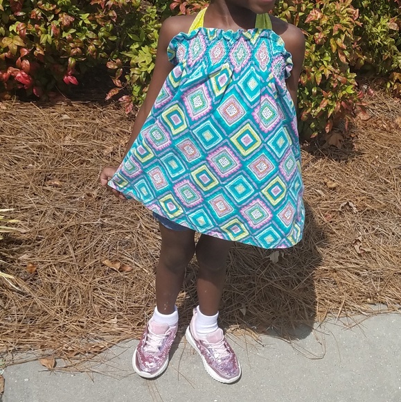 New! Beautiful & Shiny Sequin Glitter Sneakers - Picture 3 of 7